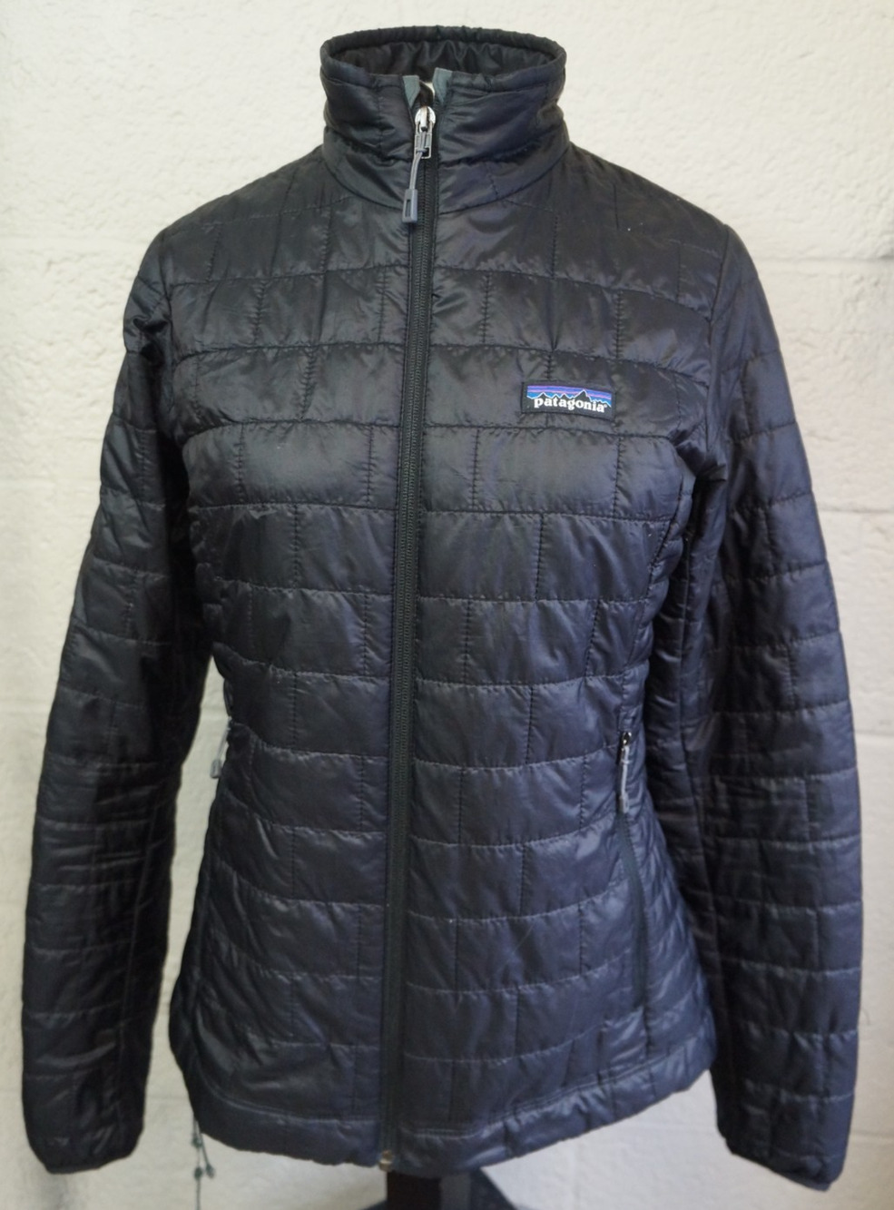 Patagonia Women's Nano Puff Jacket Black Full Zip Quilted Puffer STY84217 Size S